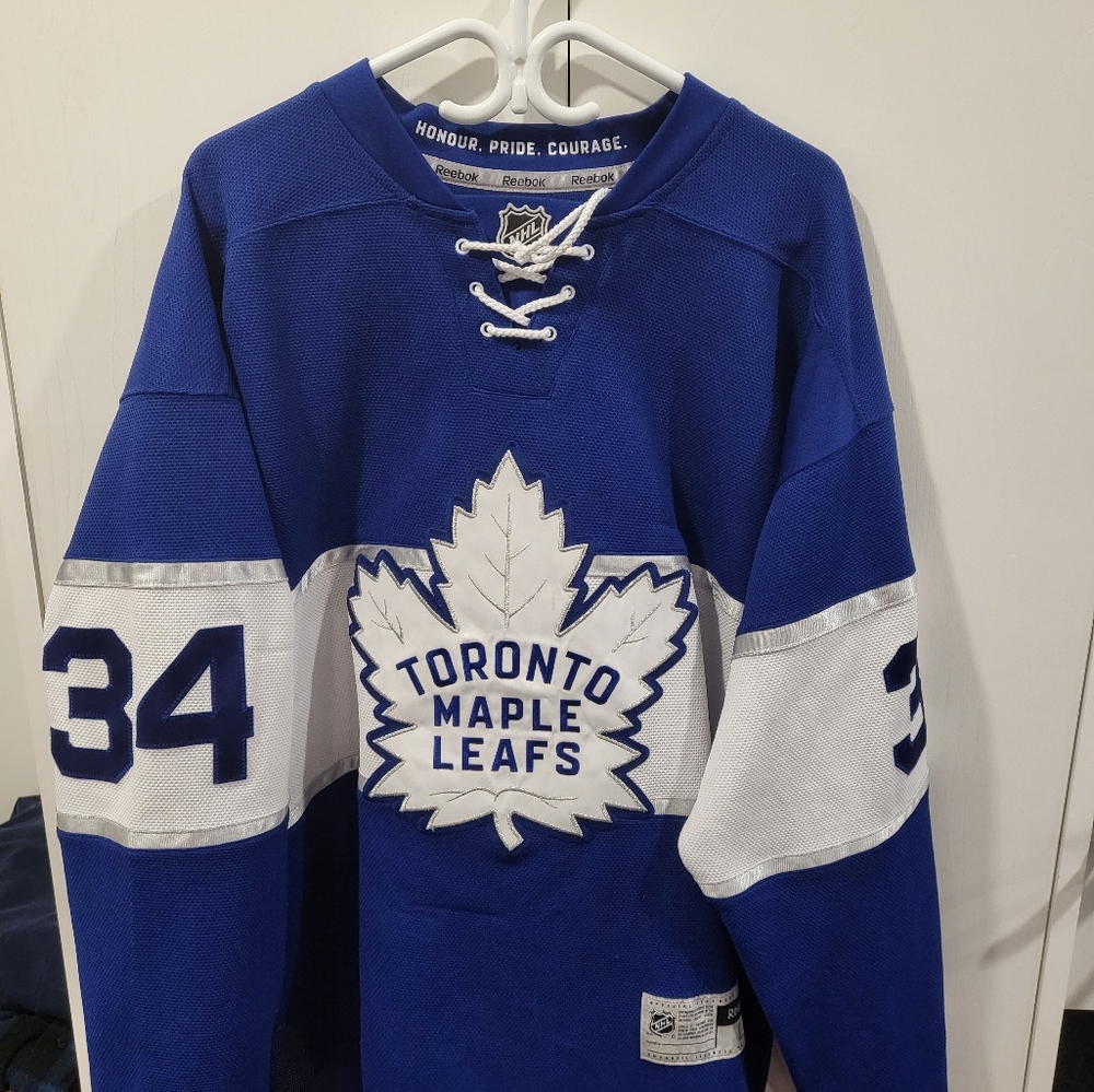 Rare Maple Leafs Jersey, Size L